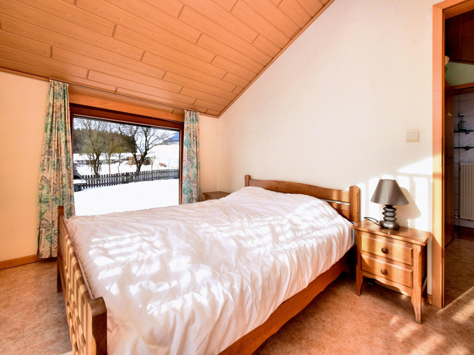 Bedroom 2, Holiday Home in St.Vith with hot tub, Liège