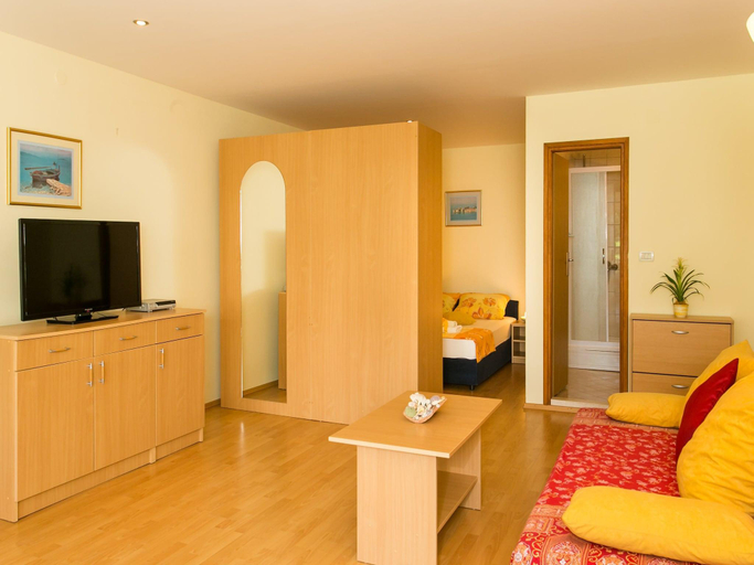 Others 5, Apartment with terrace for 3 people, Dubrovnik