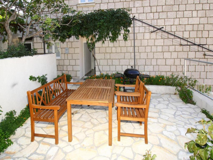 Others 5, Apartment Dubreta with balcony, Konavle