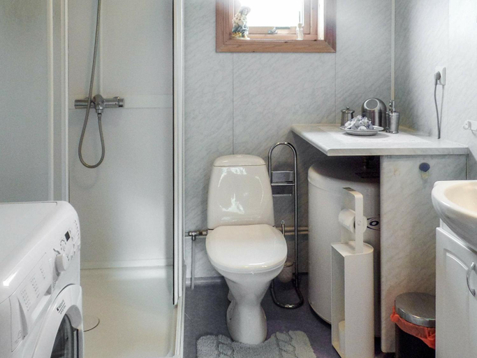 Bathroom, person holiday home in Skatvik-By Traum, Tranøy