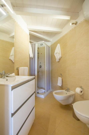 Bathroom 3, Il Falconiere, Cagliari