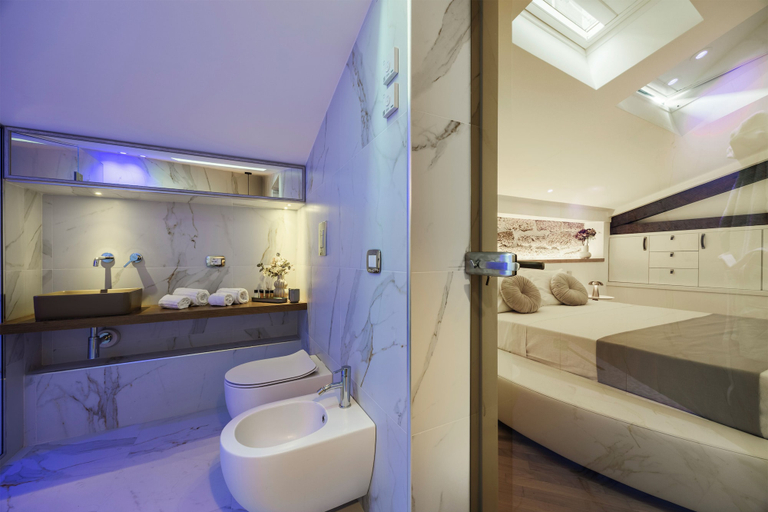 Bathroom 4, Villa libertà, Palermo