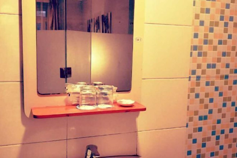 Bathroom 2, Shanghai Mandeng Hotel, Shanghai