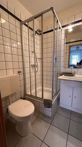 Bathroom 4, Hotel Gastehaus Linden, Wolfenbüttel