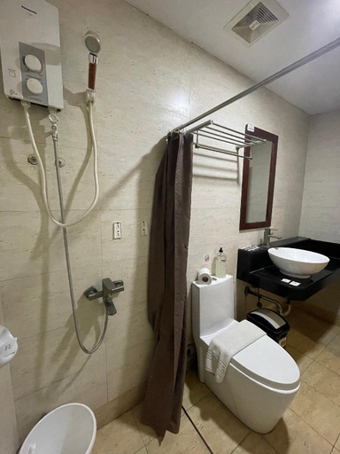 Bathroom 7
