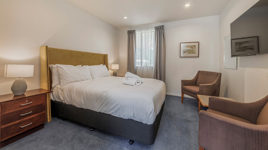 Bedroom 2, Harewood Lodge, Christchurch