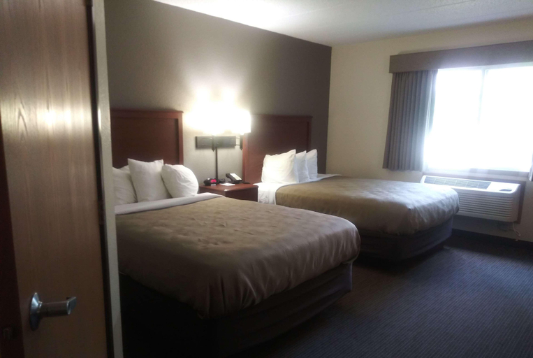Bedroom 3, AmericInn by Wyndham Red Wing, Goodhue