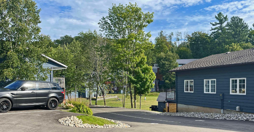 Public Area 2, The Grand Tappattoo Resort, an Ascend Collection Resort, Parry Sound