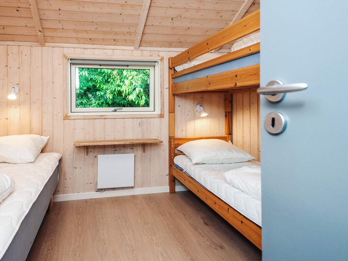 Bedroom 2, 4 Star Holiday Home in Oksbol, Varde