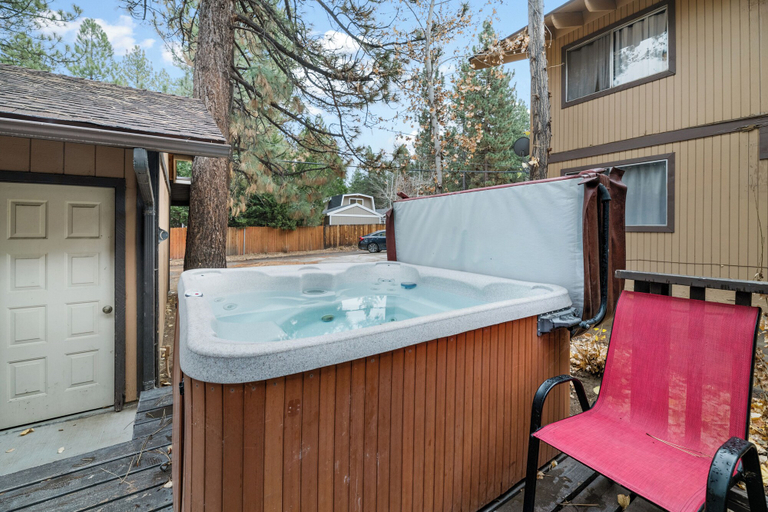 Bathroom, Bear Retreat, San Bernardino
