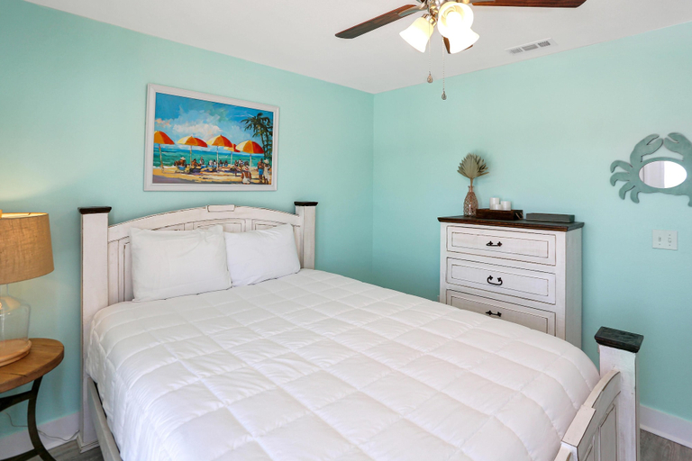 Bedroom 2, Edgewater Retreat, Gulf