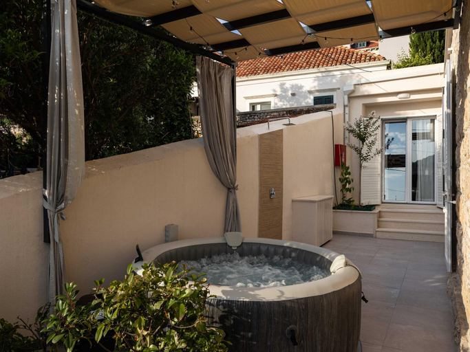 Others 5, Apartments aMare - Three Bedroom Apartment with Terrace and Jacuzzi, Dubrovnik