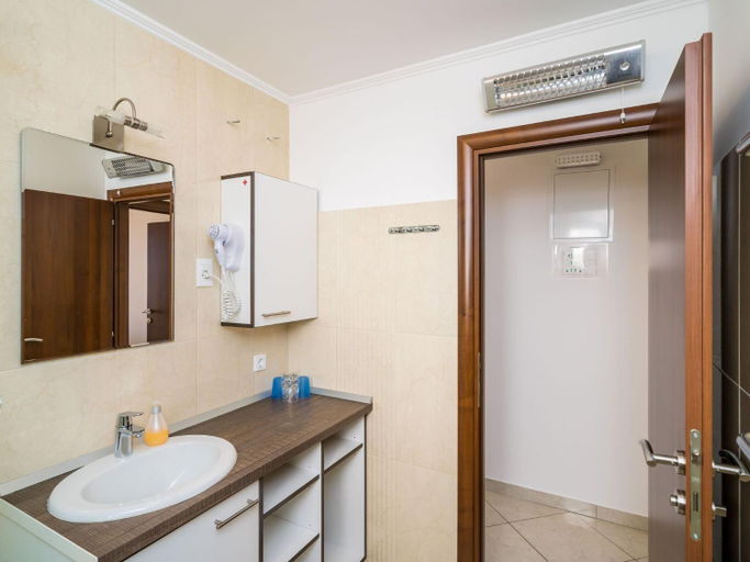 Bathroom 3, Villa Samba - Standard One-Bedroom Apartment with Balcony and Sea View, Župa Dubrovačka