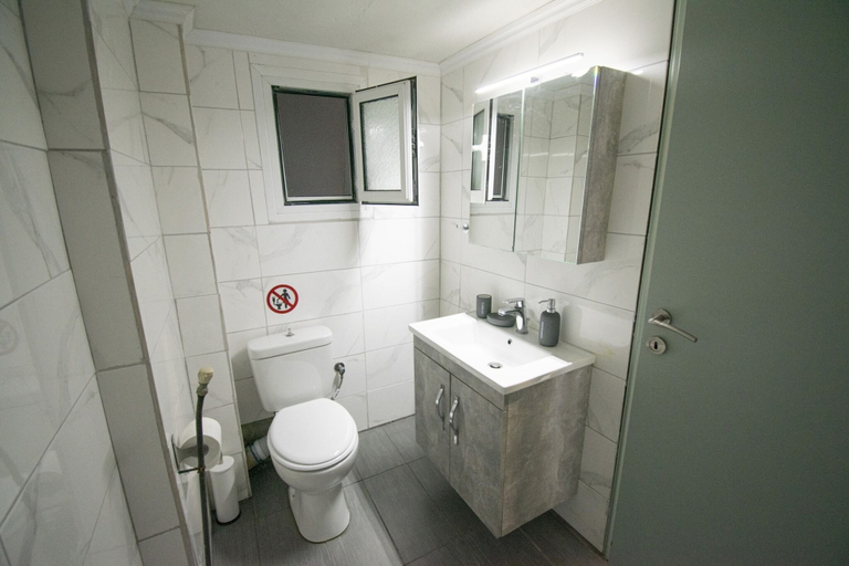 Bathroom 5, Forest View Apartment 1 by Rentalspro, Central Macedonia