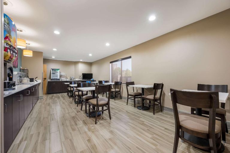 Food & Drinks 5, Sleep Inn & Suites Cullman I-65 exit 310, Cullman