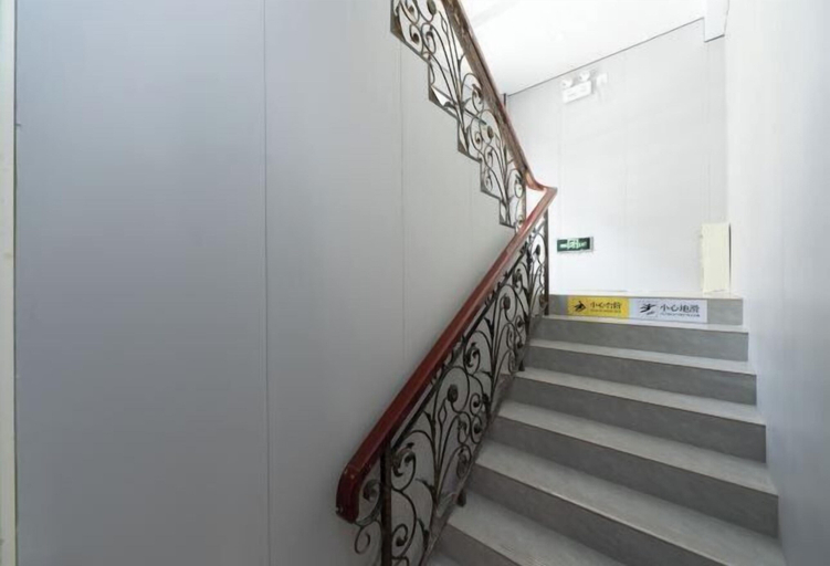 Others 5, Ruihe Hostel, Shanghai