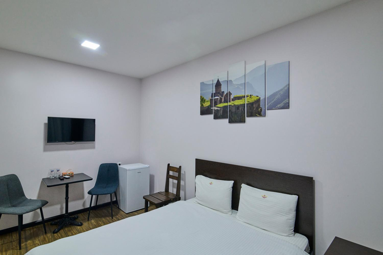 Bedroom 4, Home inn hotel, Yerevan