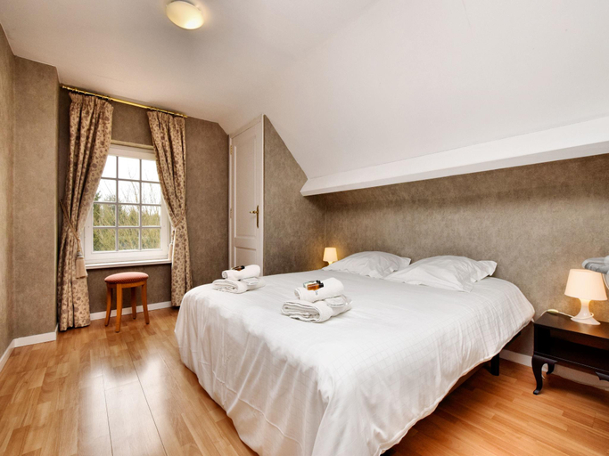 Bedroom 3, Durbuy Luxe Villa with Pool, Namur