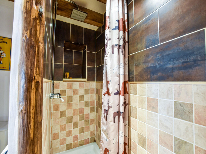 Bathroom 2, Holiday Home in Charente with Pool, Charente