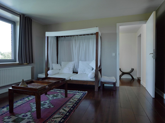 Others 5, Lavish Castle in Thimister with Turkish Steambath, Sauna, Liège