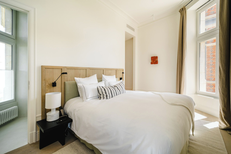 Bedroom 2, Les Hauts de Sancerre, Cher