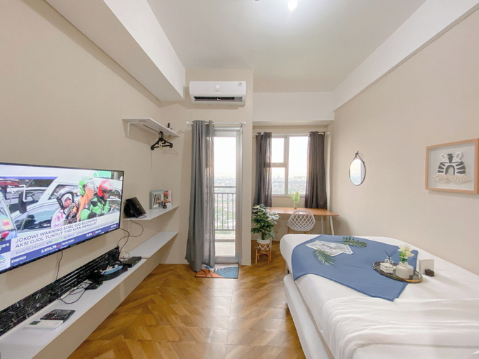 Bedroom, Relaxing Studio Apartment At Transpark Juanda Bekasi Timur, Bekasi