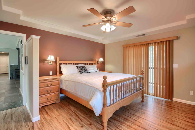 Room 4, Miju Meadows in Mariposa, Mariposa