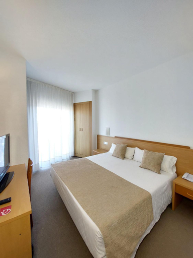 Bedroom 2, Hotel Montsia, Tarragona