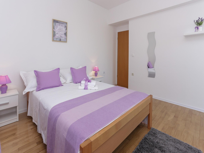 Bedroom 2, Apartment in Kastel Gomilica near the Sea, Kaštela