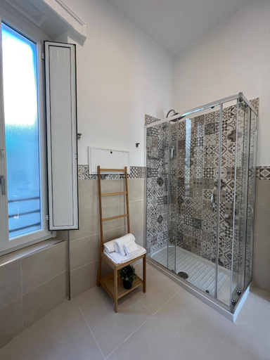 Bathroom 2, Bonadies64, Salerno