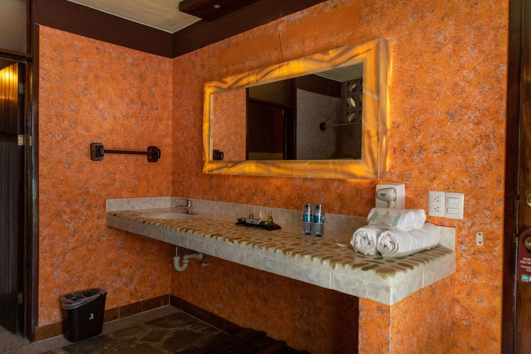 Bathroom 4, Chan-Kah Resort Village, Palenque