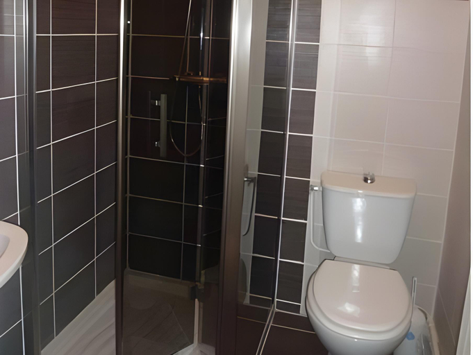 Bathroom 3, Logis Hotel & Restaurant "Au Gre du Vent", Pas-de-Calais