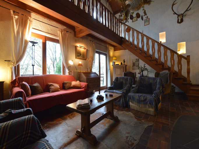 Others 5, Chalet in Coo Forests, Liege, Liège