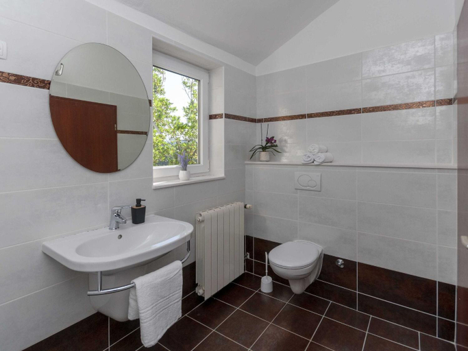Bathroom 4, Villa Green Castle - Five bedroom villa with swimming pool, Omiš