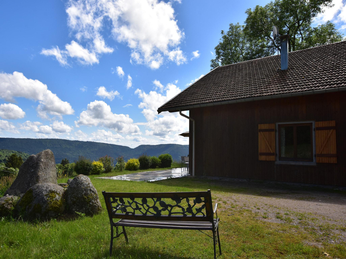Exterior & Views 1, Chalet in Saulxures near Ski Resorts, Vosges