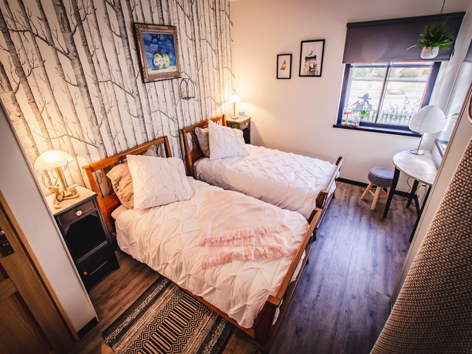 Bedroom 2, Saint-Quirin Garden Stay, Moselle