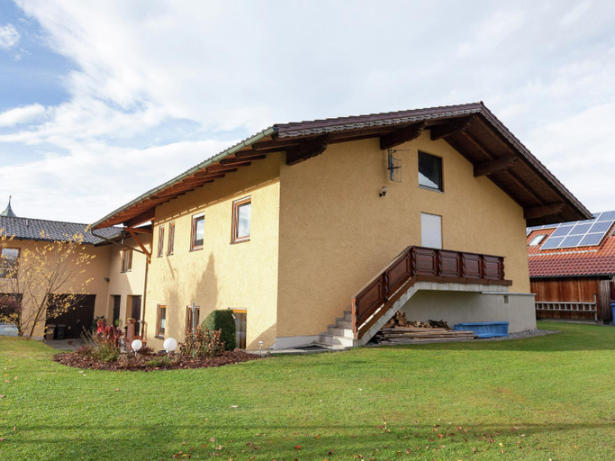 Exterior & Views 1, Wohnung in Ruhmannsfelden mit Hallenbad, Regen