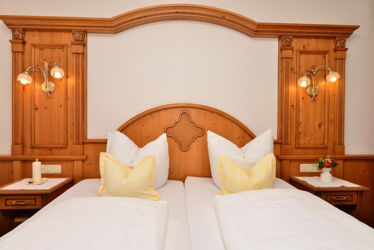 Bedroom 3, Hotel-Pension Seebad "Seegenuss-Natur-Spa", Oberallgäu