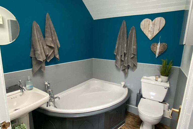 Bathroom, Cottage - Sleeps 4 - Pet Friendly - Terrace, Gwynedd
