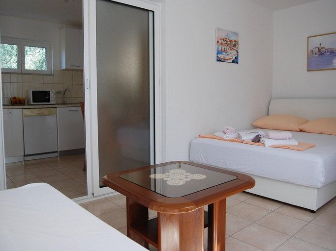 Bedroom 2, Apartment Lili- One Bedroom Apartment with Terrace ST, Supetar