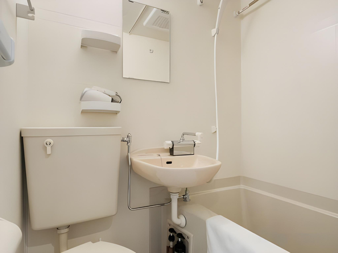 Bathroom 4, Hotel Emir, Taitō