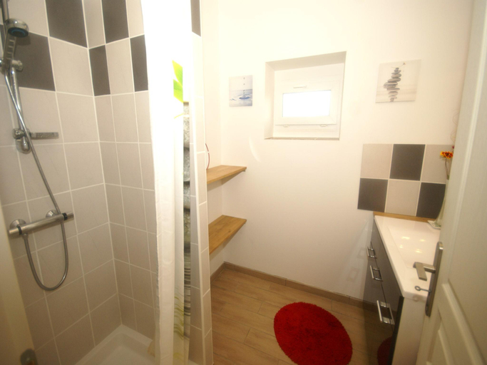 Bathroom 3, Villa in Crux-la-Ville near Morvan Park, Nièvre