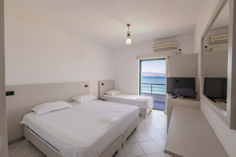 Bedroom 3, Hotel Mercury Saranda, Sarandës
