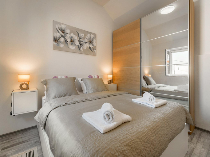 Bedroom 3, Holiday home Skrika -Three Bedroom Home with heated Pool and Jacuzzi, Supetar