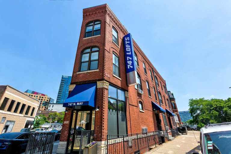 Exterior & Views 1, Chicago Second Floor Studio by 747 Lofts, Cook