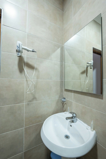 Bathroom 4, Hotel Mercury Saranda, Sarandës