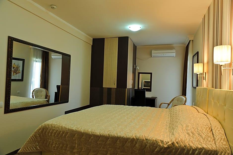 Bedroom 2, Philia Hotel