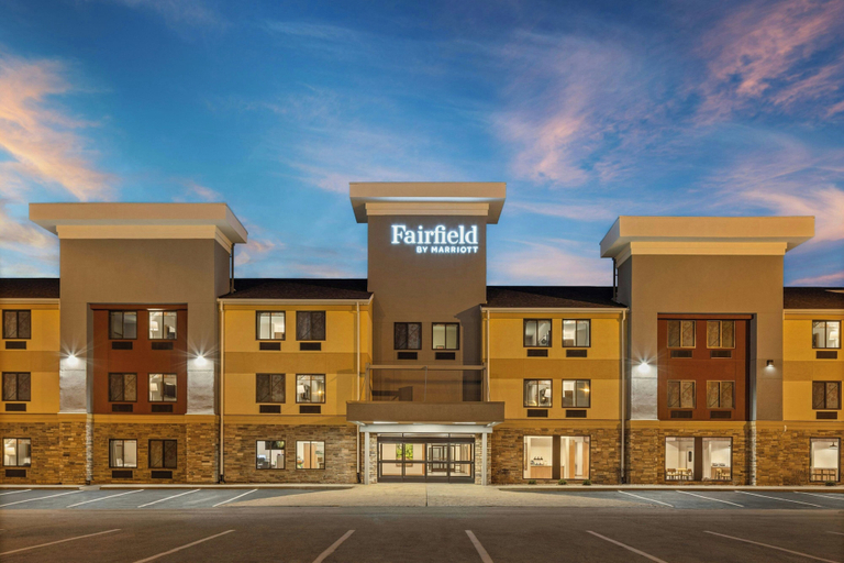 Exterior & Views 2, Fairfield Inn & Suites by Marriott Cedar Rapids North, Linn