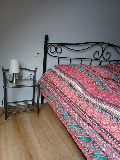 Bedroom 2, Weinberg-Ferienwohnung, Oberrotweil, Breisgau-Hochschwarzwald