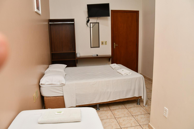 Bedroom 3, Hotel Alphard, Várzea Grande